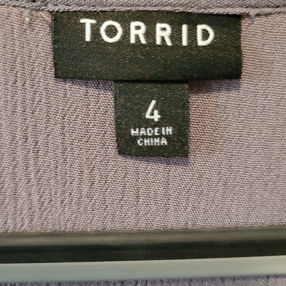 Torrid button down blouse - Picture 3 of 3